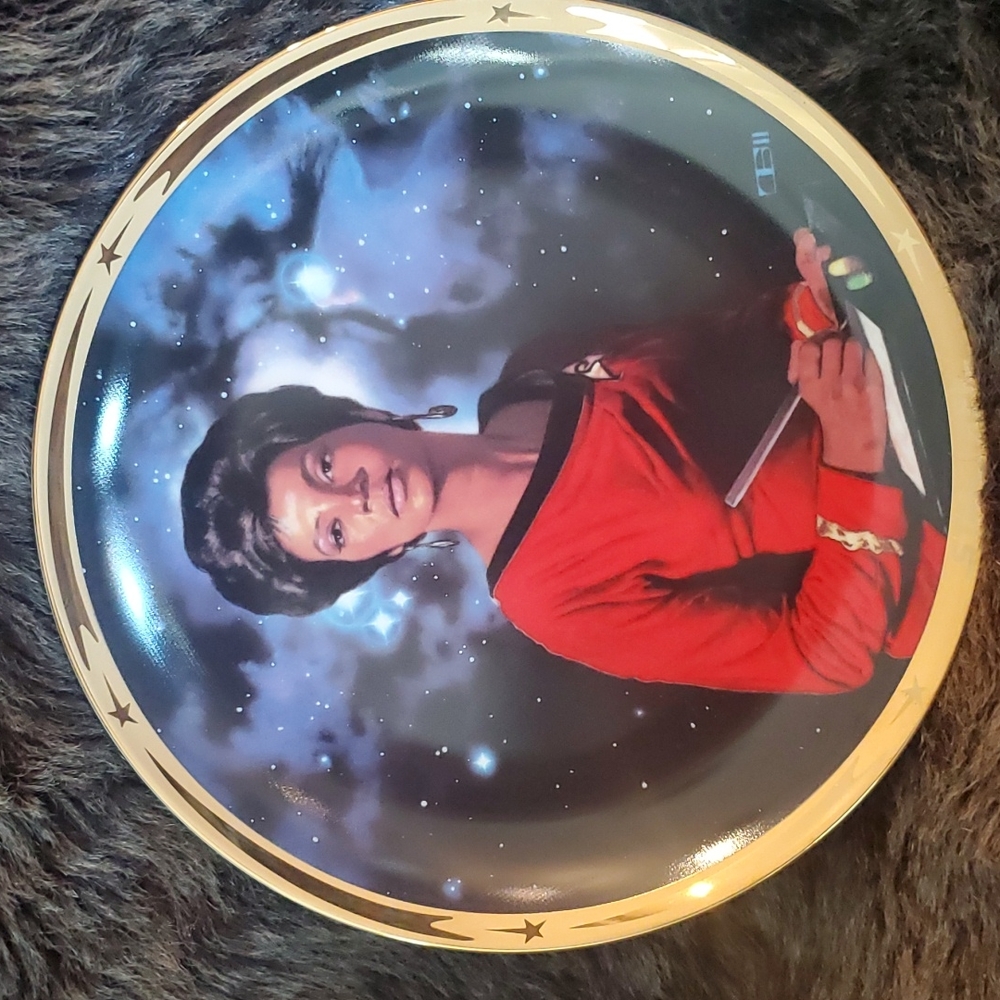 Hamilton Collection Star Trek "UHURA" Plate